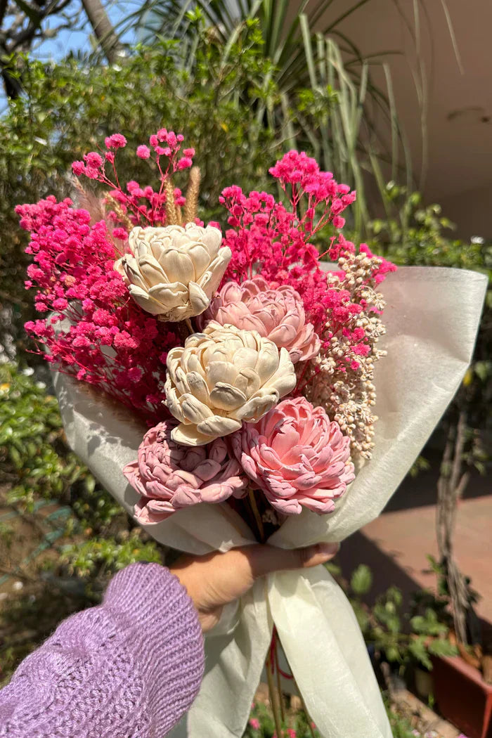 Are Dried Flowers Worth Buying? Cost, Longevity & Aesthetic Comparison