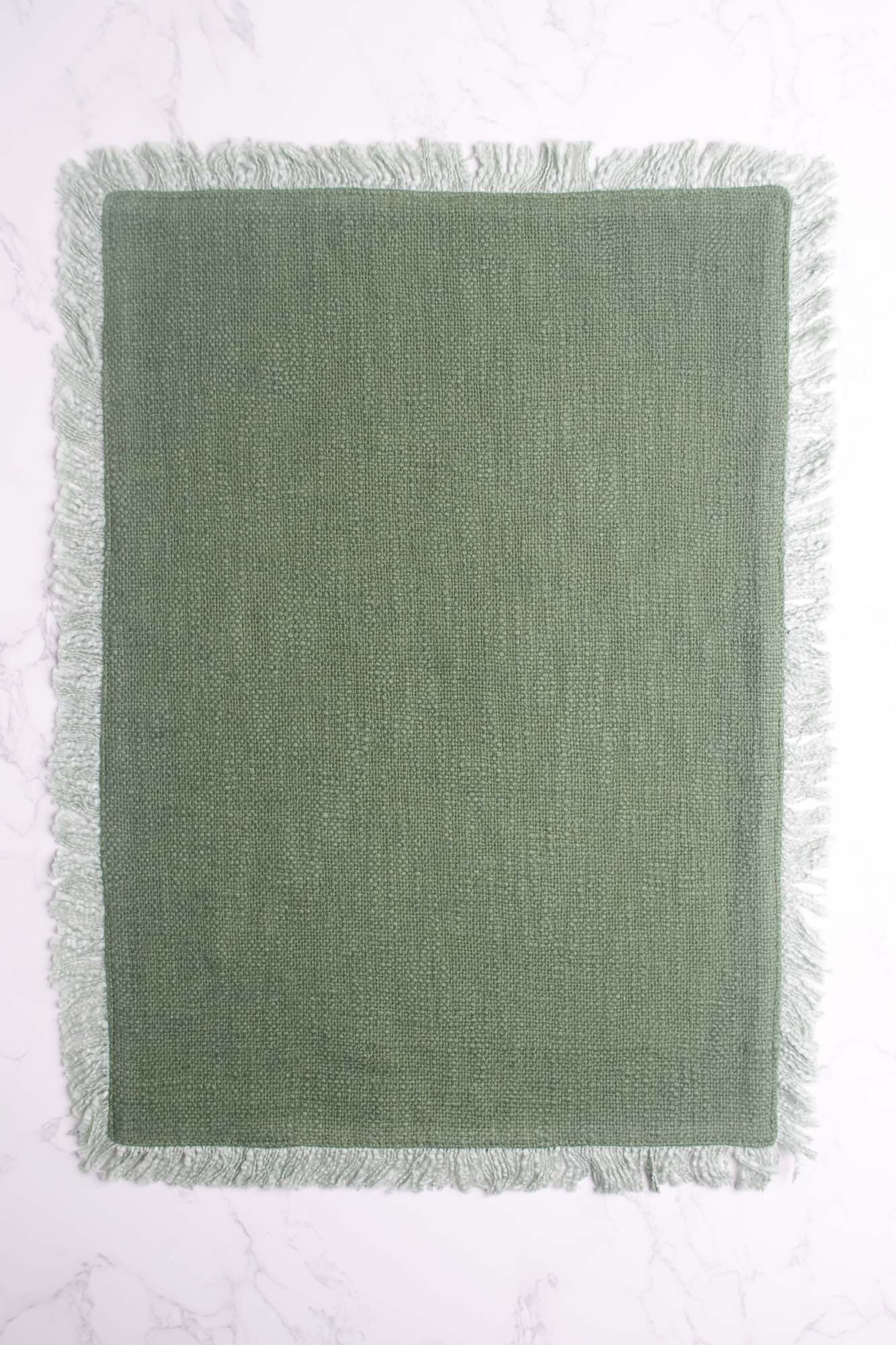 Olive green table mat (set of 4)