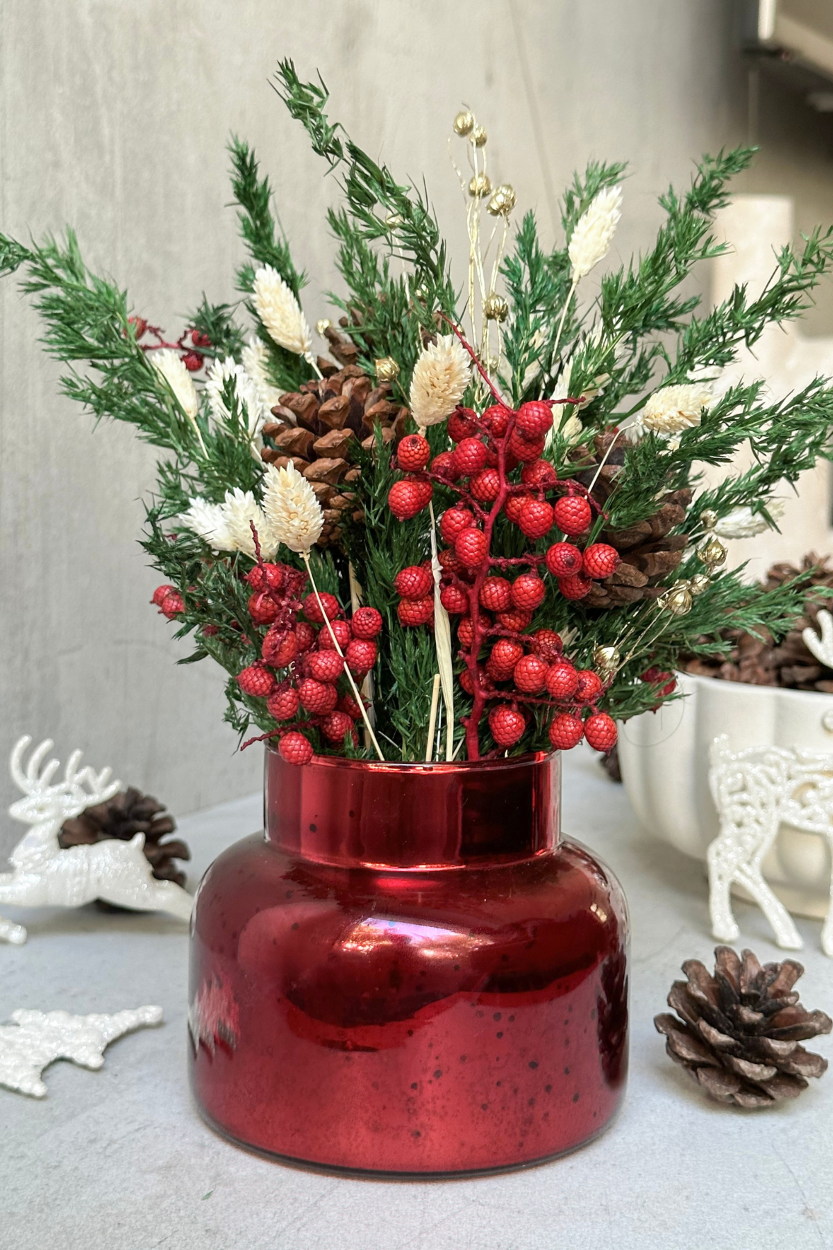 Red Berry Bunch (Vase and Flower)