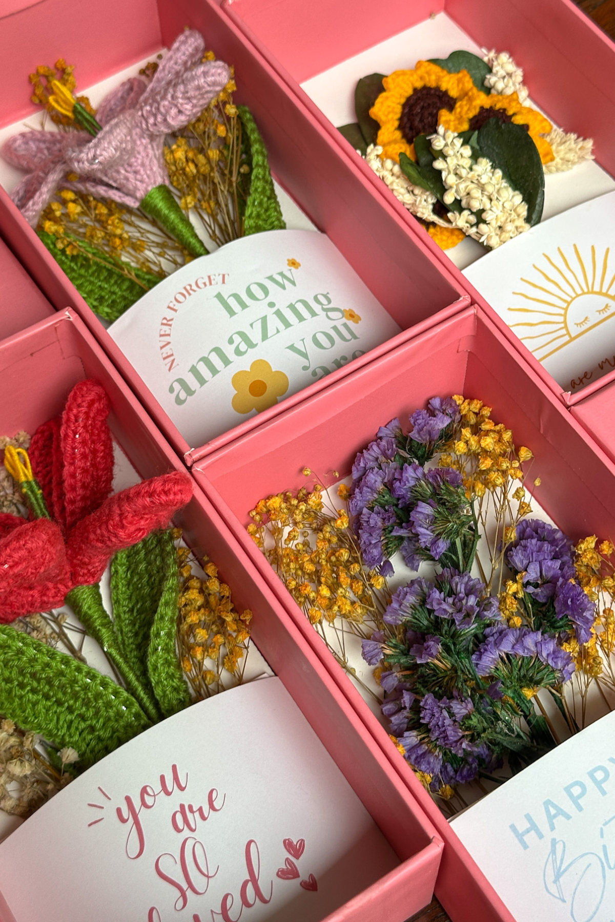 Birthday Bloom Gift Box (Happy birthday)