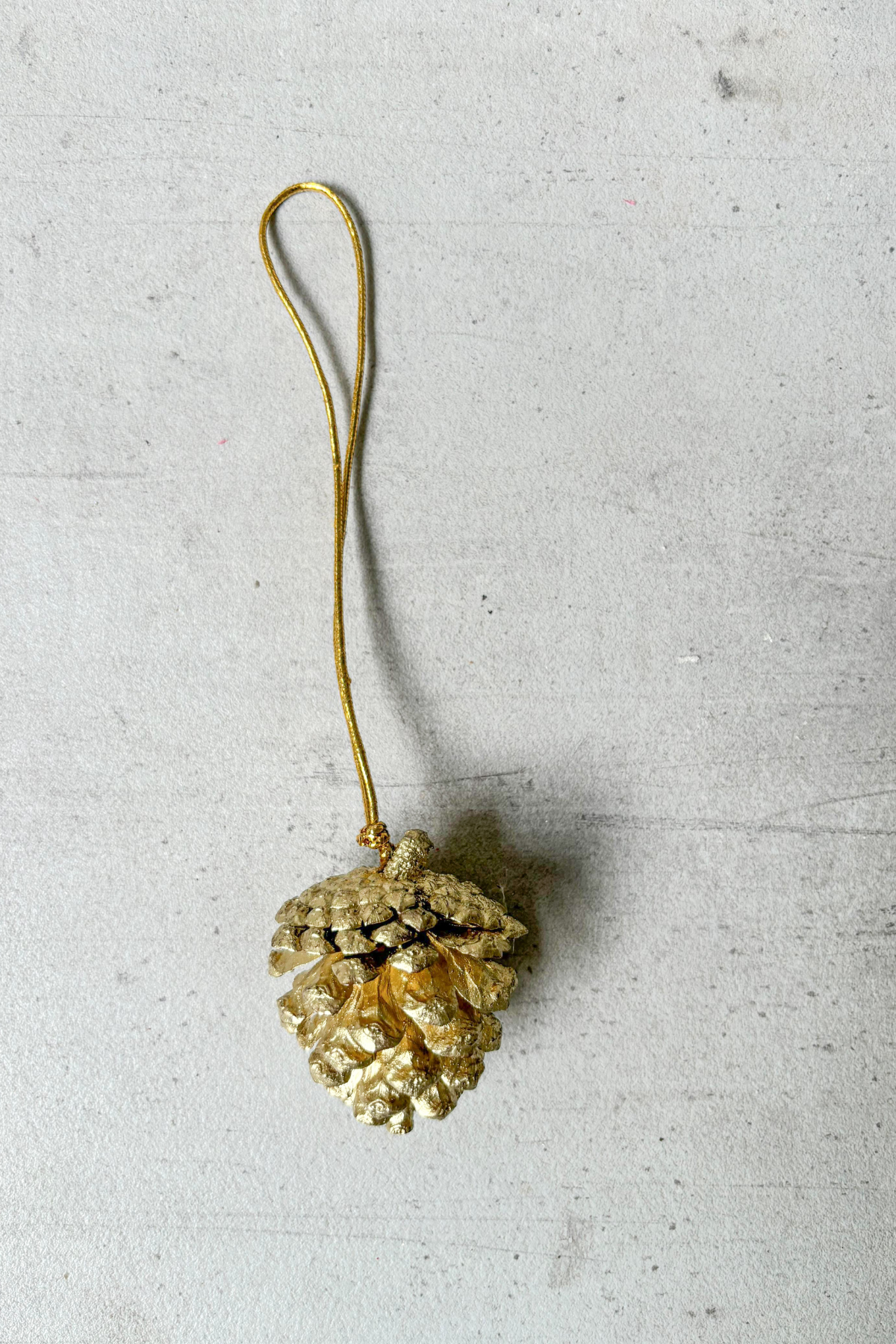 Pinecone Gold Hanging for Christmas (set of 12)
