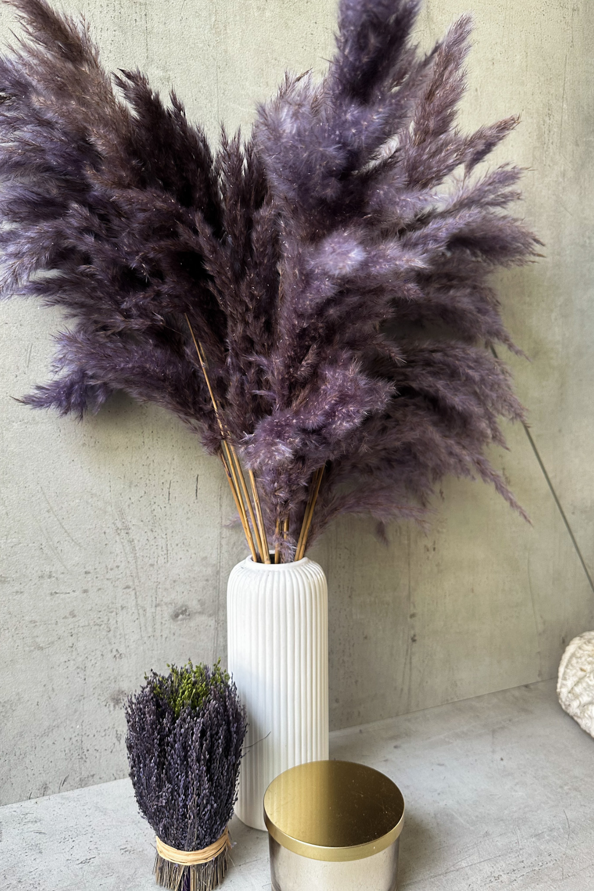 pampas-grass-black-vase - Seeking Lavender Lane